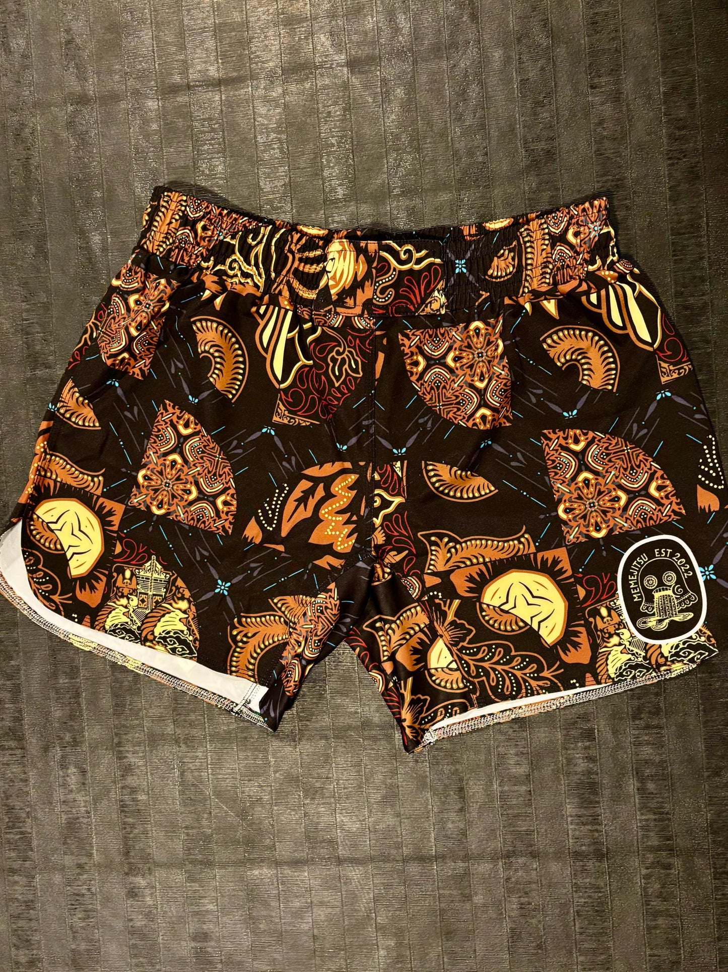 Batik Petak-petak| Training Shorts
